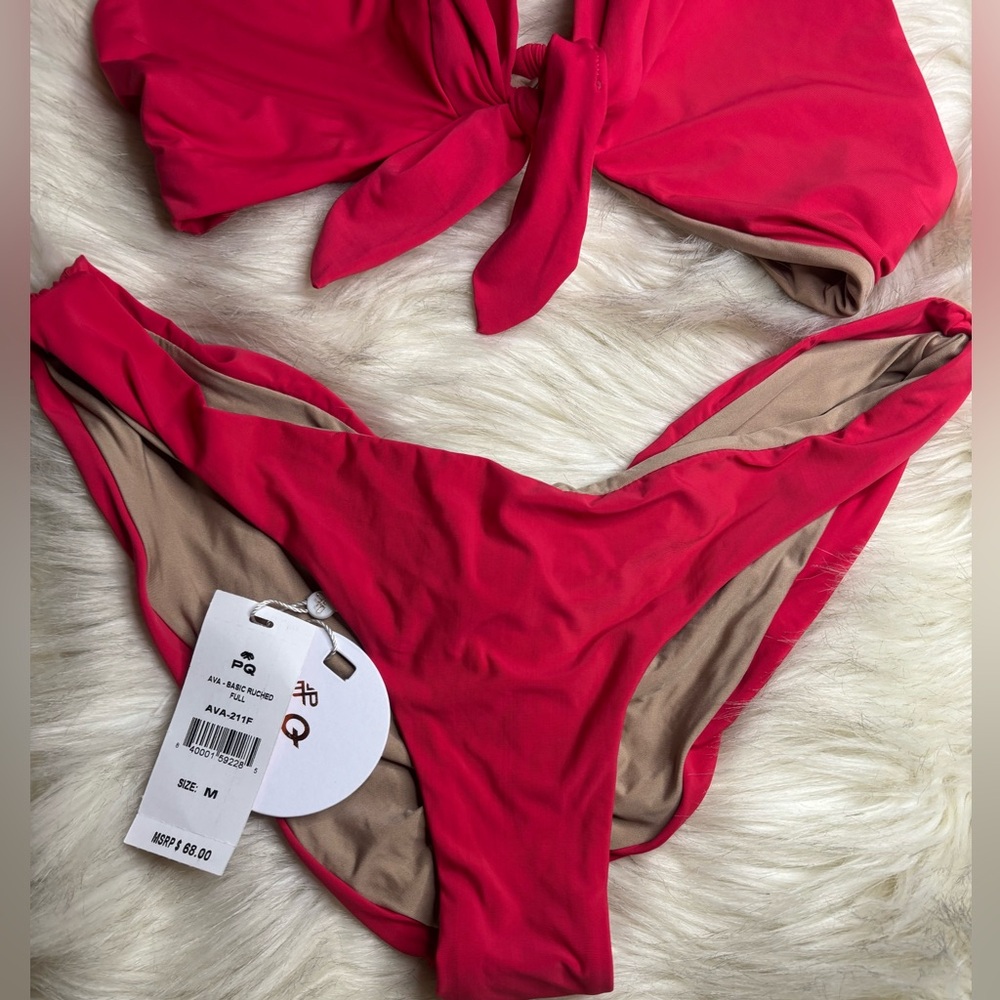 NEW
2pc PQ Swim Alex Top & Basic
Ruched Bottom Teeny Cut in Avalon - Picture 2 of 5